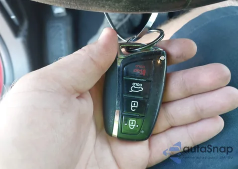 2013 Hyundai Santa Fe Sport 2.0T z USA, uszkodzony, nr VIN 5XYZU3LA9DG118498